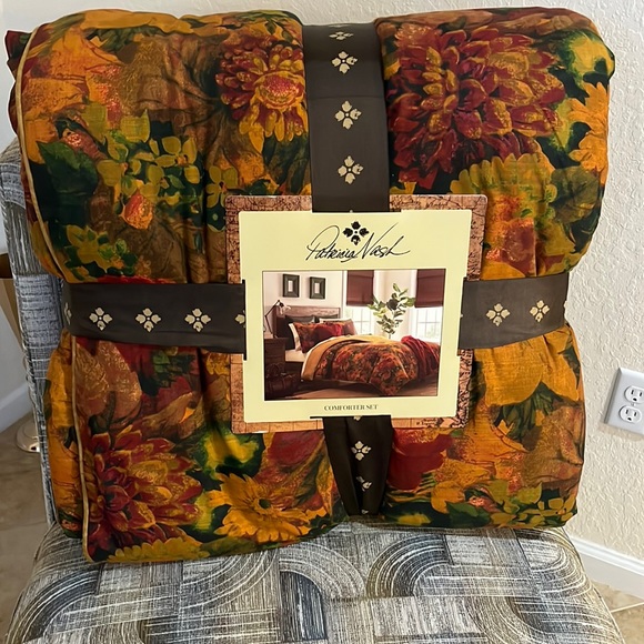 Patricia Nash 3 piece set / Queen set new in film - Picture 3 of 11